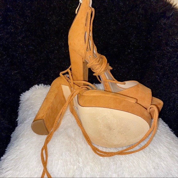 🚨NICOLE MILLER Sophia Cognac heels - Picture 4 of 10